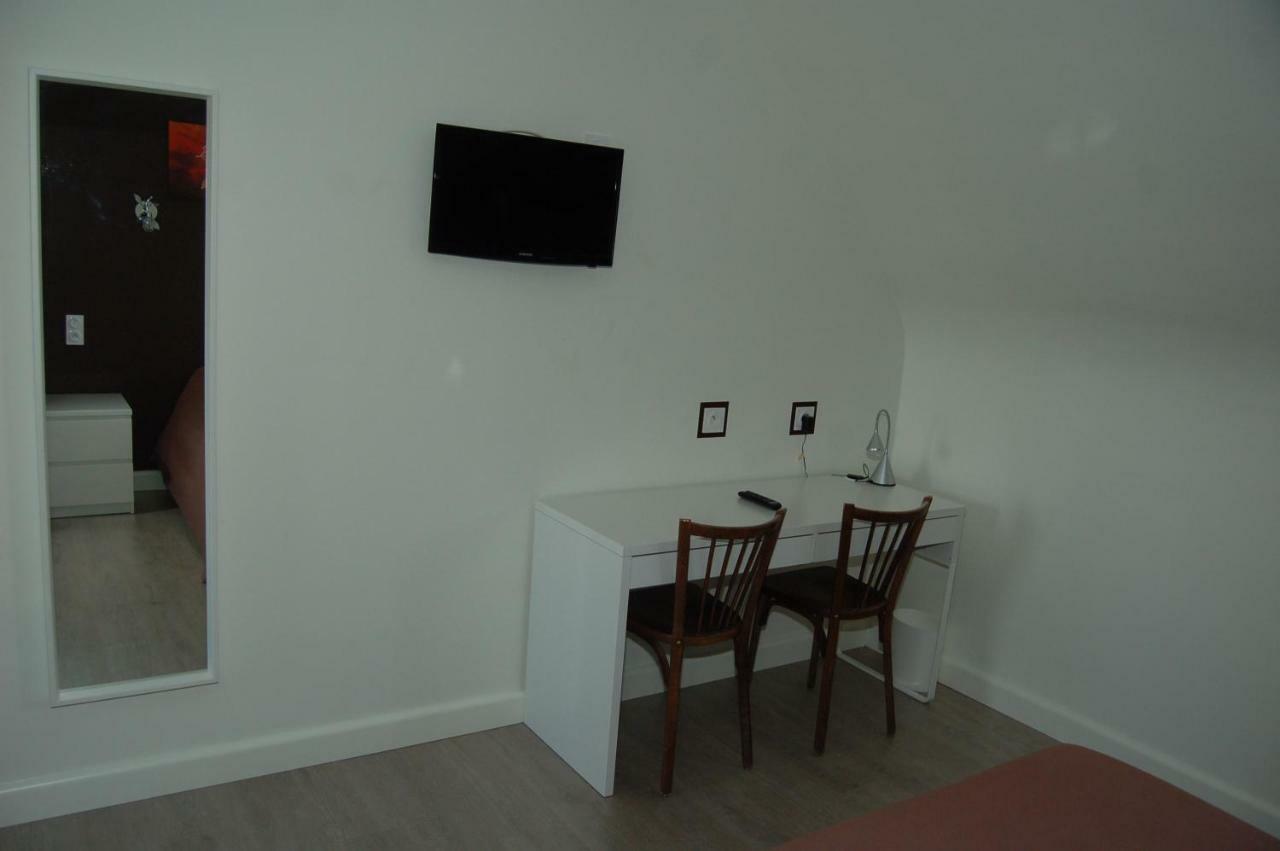 Le Relais Des Primeurs Logis Hotel Taule Bagian luar foto