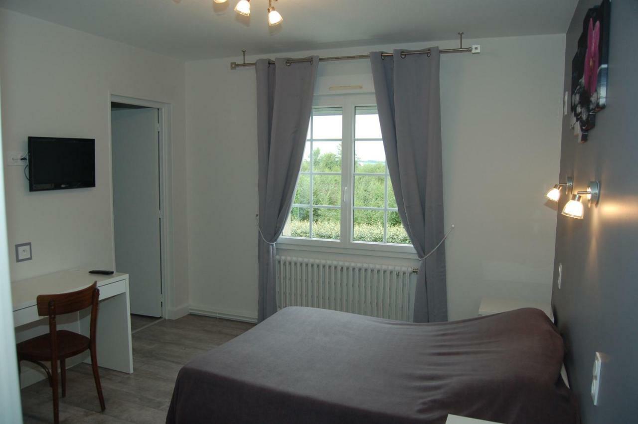 Le Relais Des Primeurs Logis Hotel Taule Bagian luar foto