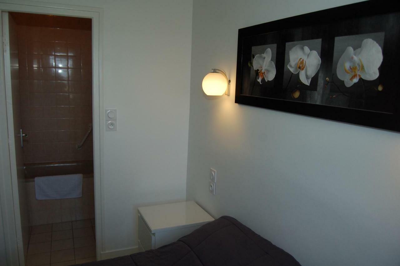 Le Relais Des Primeurs Logis Hotel Taule Bagian luar foto