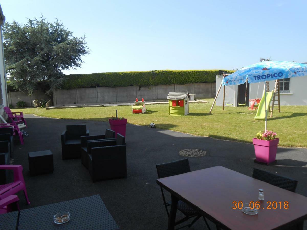 Le Relais Des Primeurs Logis Hotel Taule Bagian luar foto