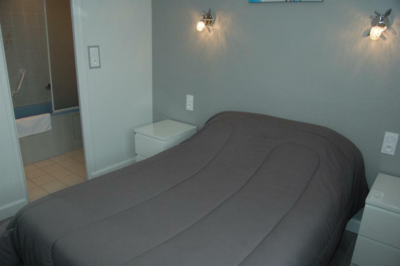 Le Relais Des Primeurs Logis Hotel Taule Bagian luar foto