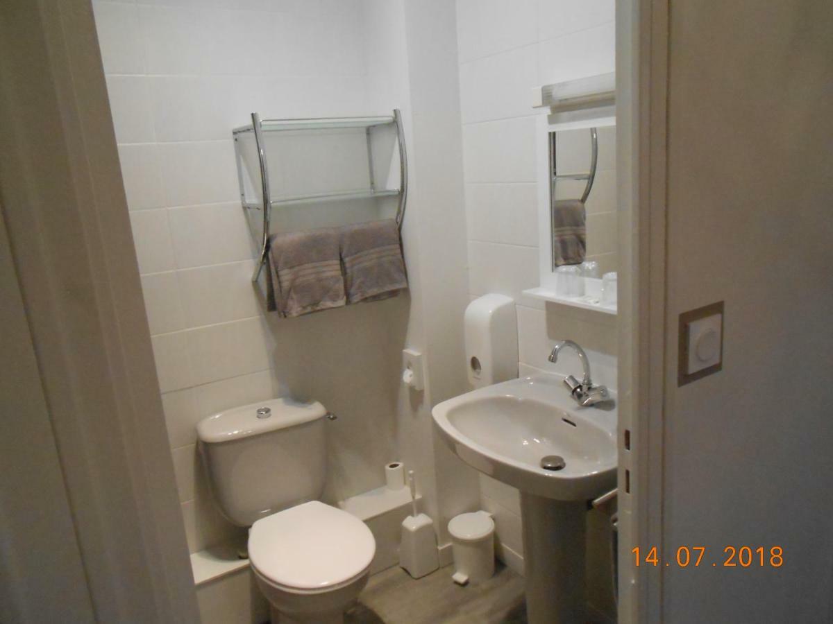 Le Relais Des Primeurs Logis Hotel Taule Bagian luar foto