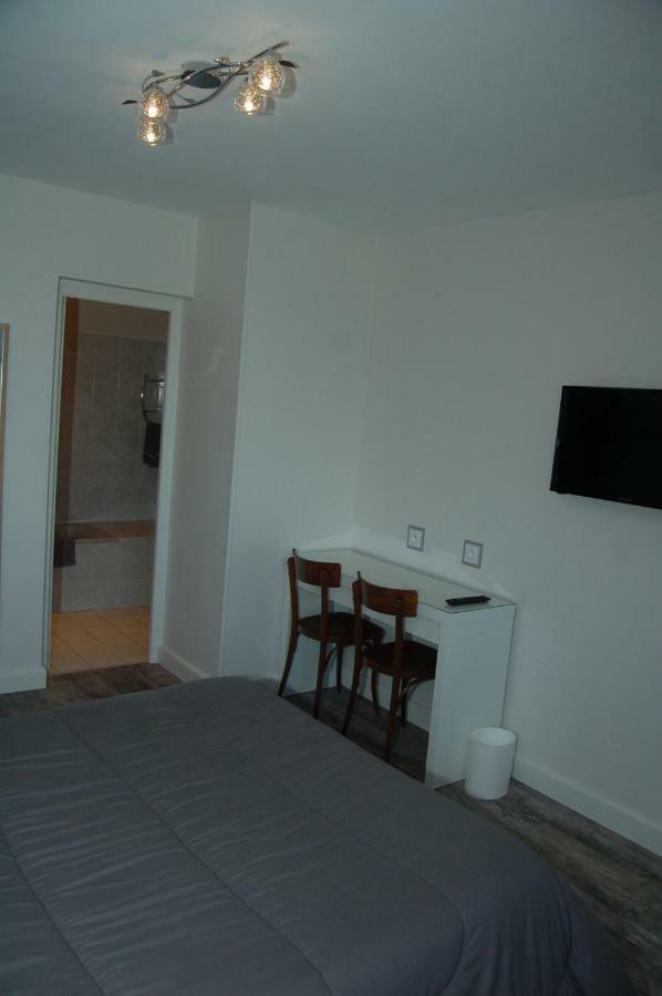 Le Relais Des Primeurs Logis Hotel Taule Bagian luar foto